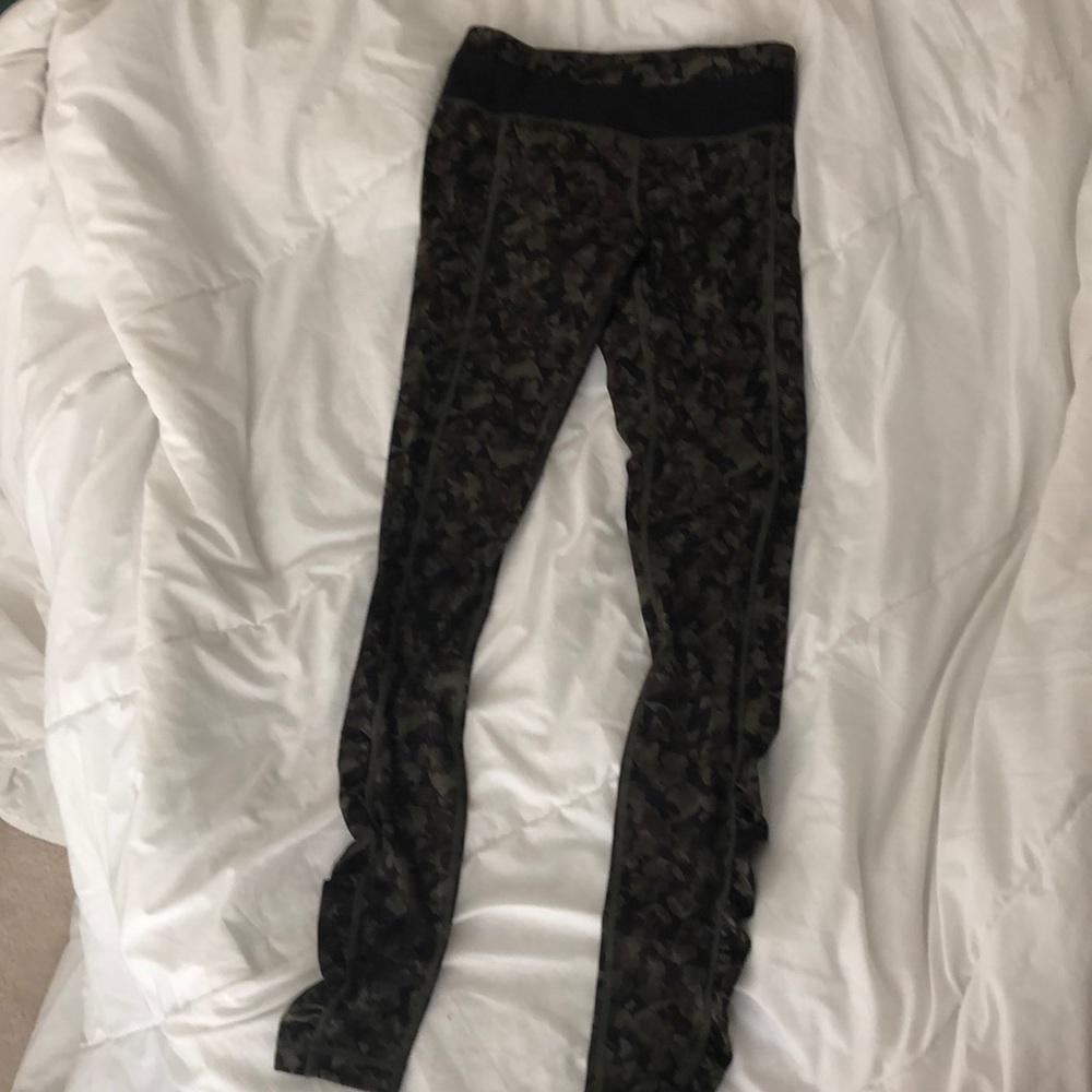 Lululemon size 4 pants